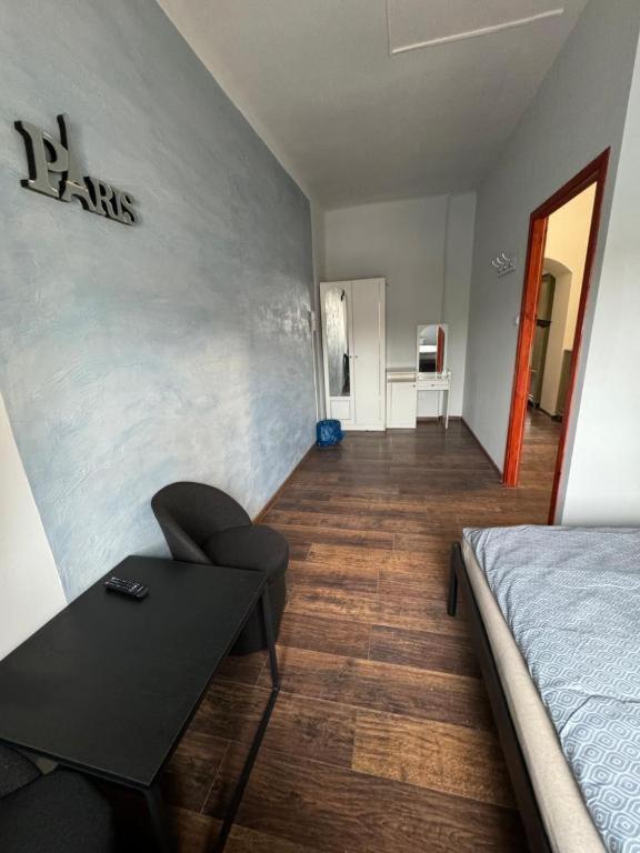 Hotelowe Pokoje Paris -Rynek Centrum- City One Кельце Экстерьер фото